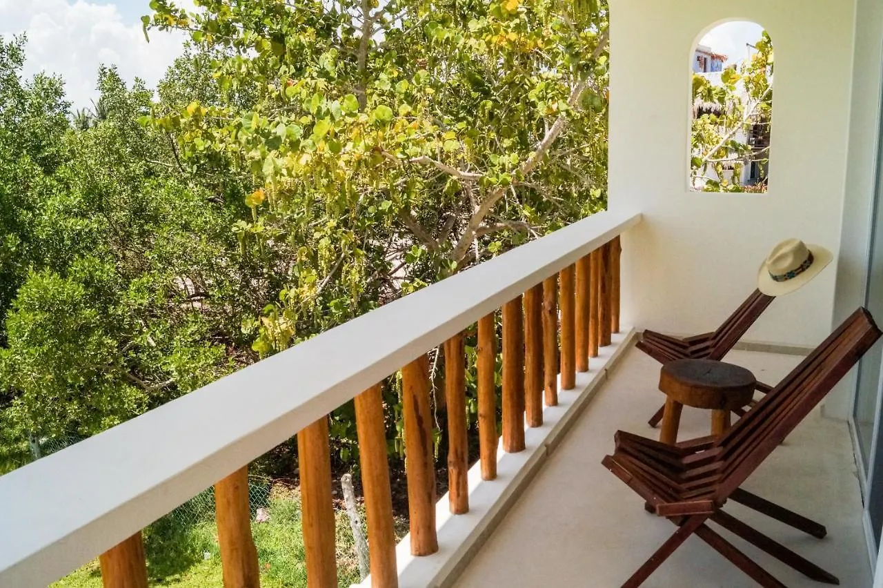 Los Depas Del Aeropuerto Holbox Isla Holbox