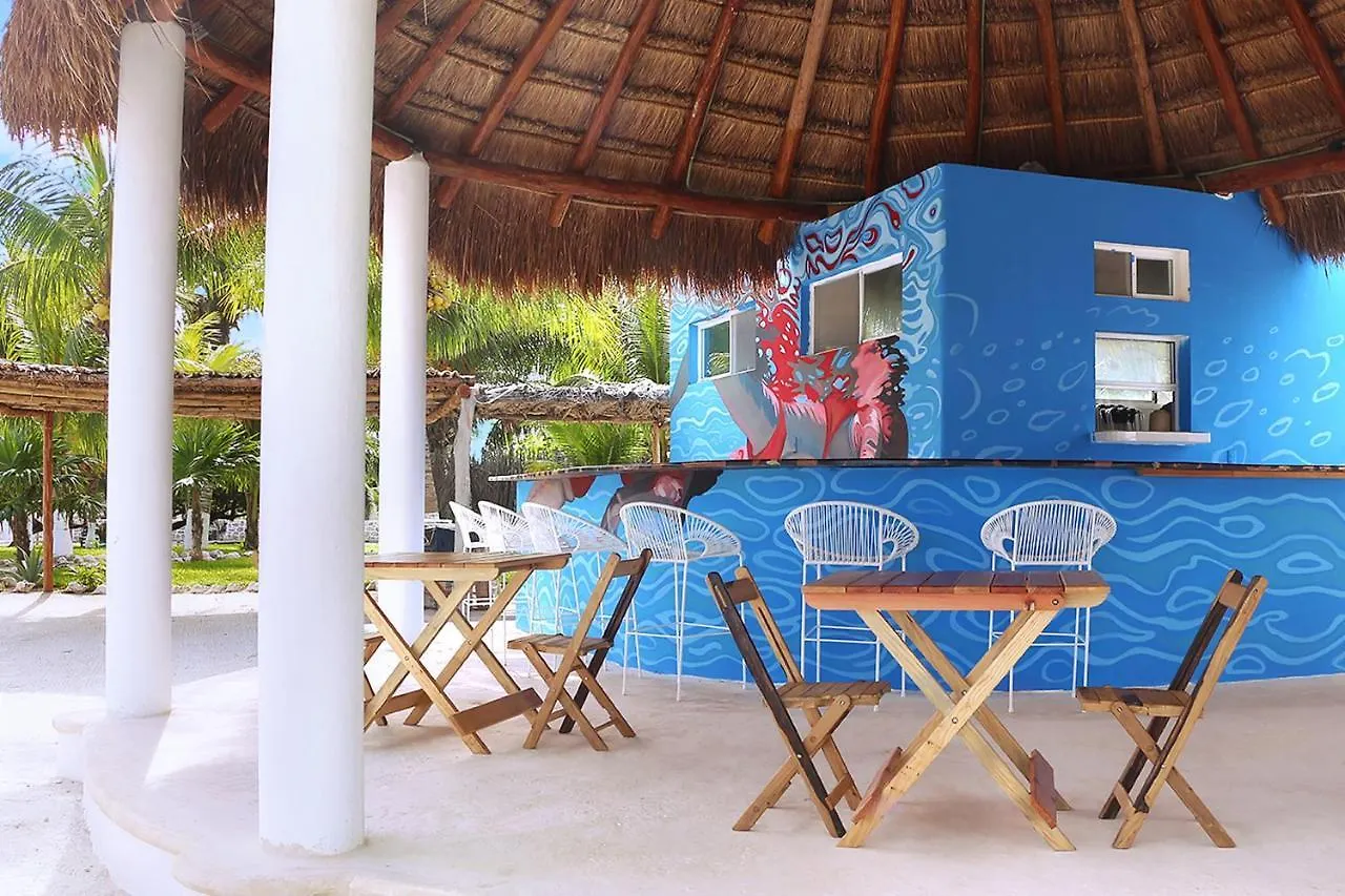 Los Depas Del Aeropuerto Holbox Mexico